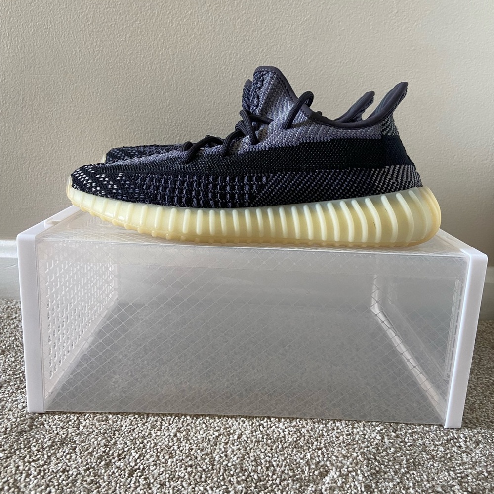Adidas Yeezy Boost 350 V2 “Carbon” - Picture 3 of 4